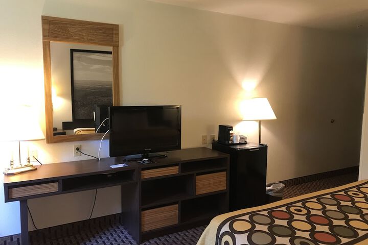 1 King Bed (7 of 13)