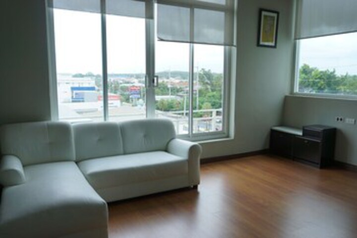 Room 12 of 42