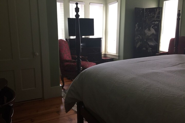 Room 8 of 26