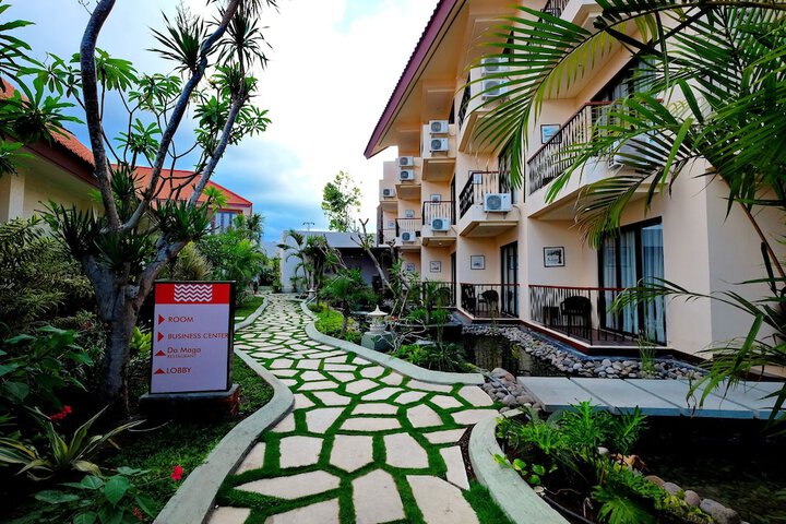 Hotel Exterior 42 of 57