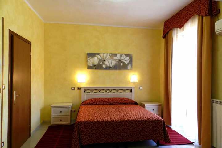 Room 7 of 61