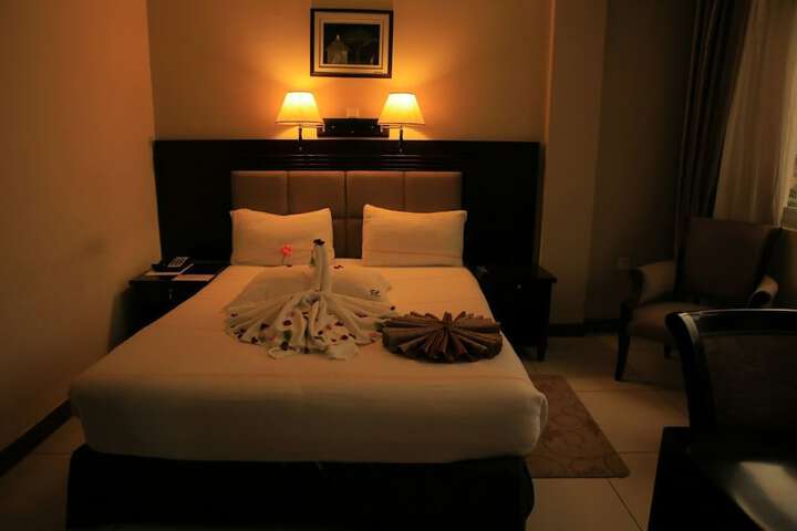 Room 6 of 35