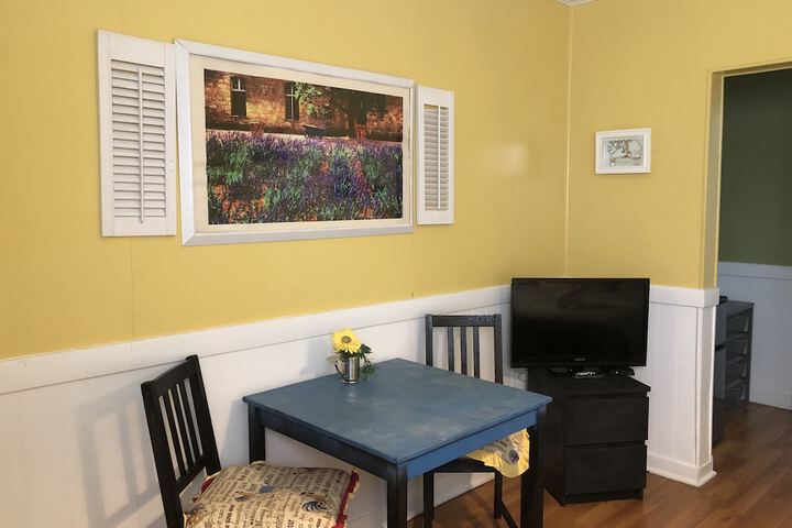 Room 11 of 30
