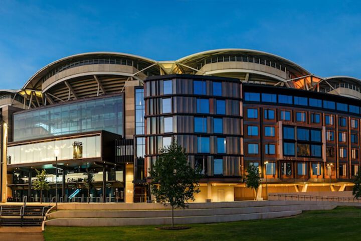 Image of Oval Hotel at Adelaide Oval