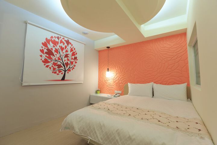 Room 9 of 60