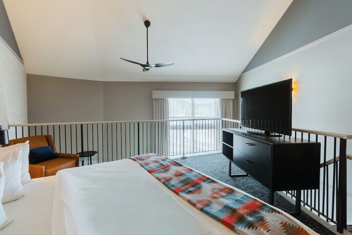 Room 55 of 97