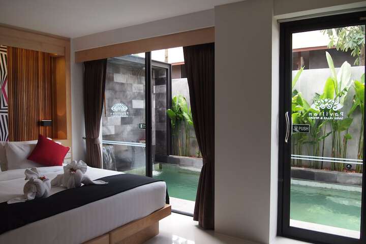 Room 4 of 92