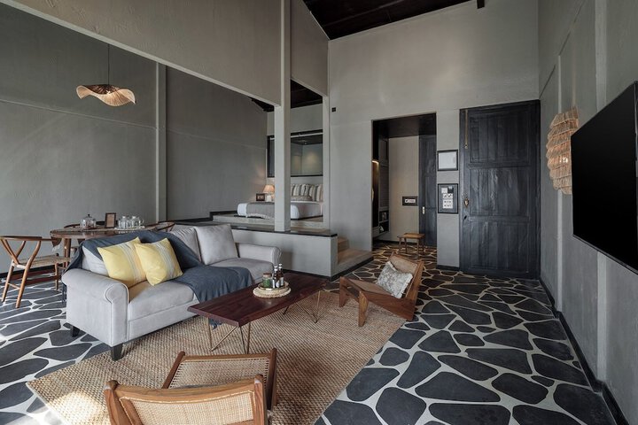 Room 15 of 51