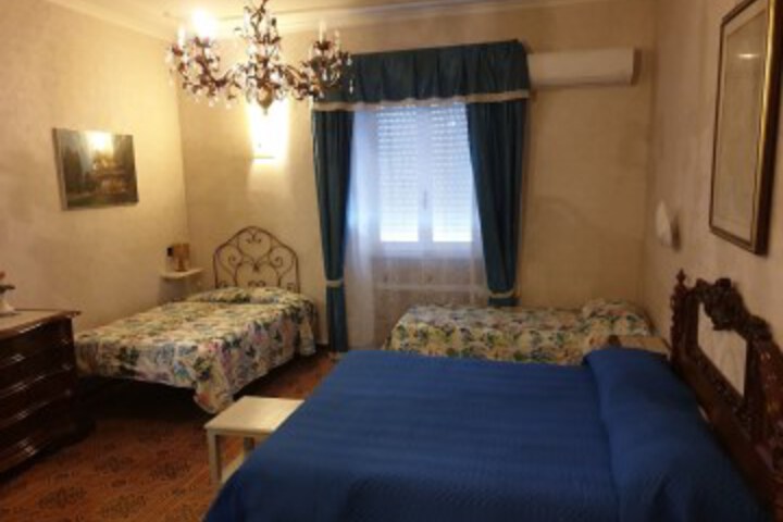 Room 19 of 47