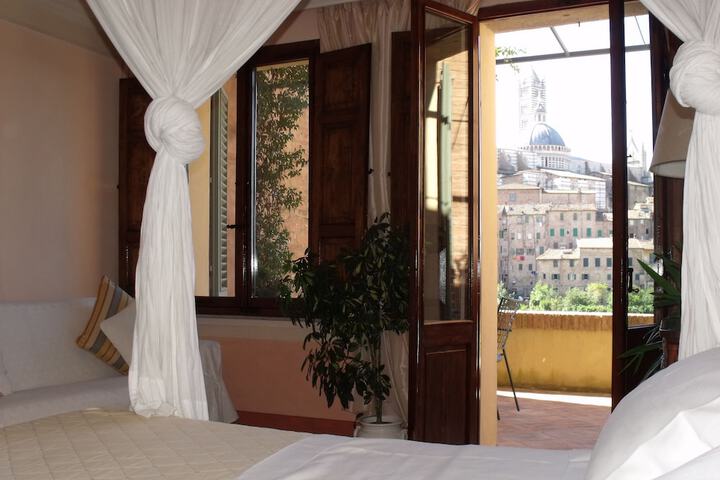 Room 3 of 61