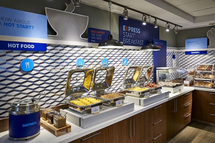 Breakfast/Coffee Service 22 of 42