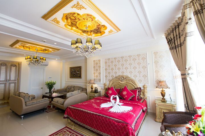 Room 6 of 49
