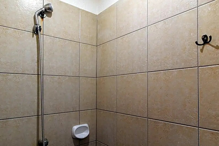 Room 9 of 20