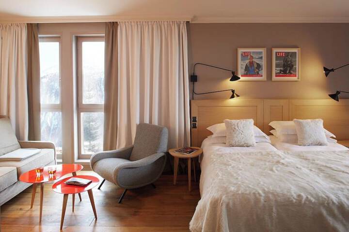 Room 9 of 47