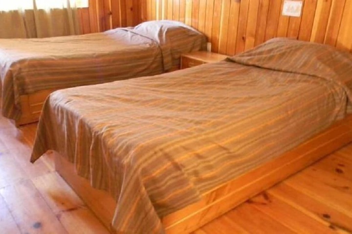 Room 4 of 14