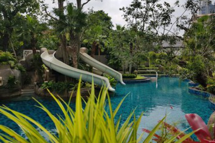Pool 39 of 55