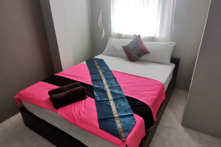 Room 9 of 37