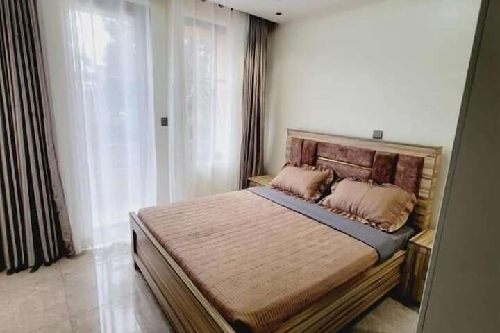 Hotel 4 of 7