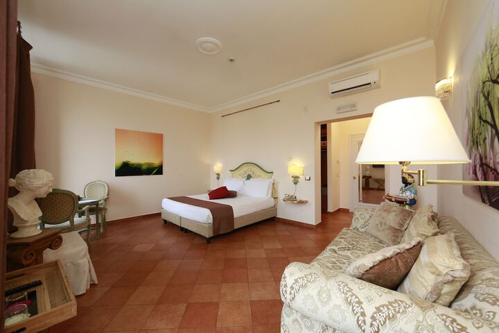 Room 29 of 73