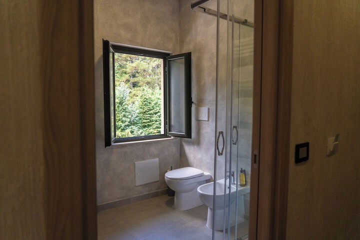 Room 40 of 72
