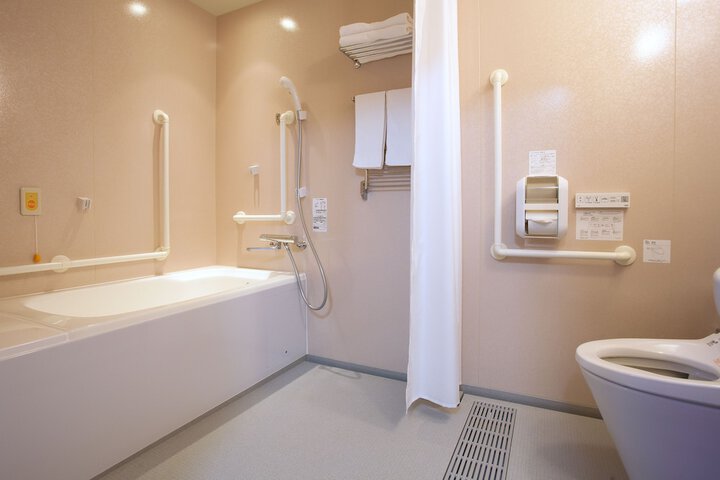 Deep soaking bathtub