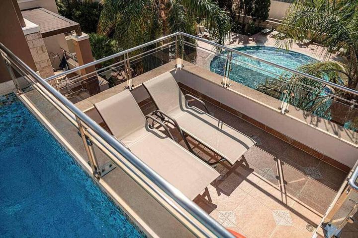 Pool 20 of 59