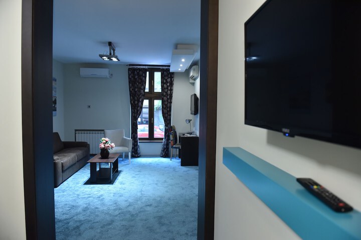 Room 22 of 27