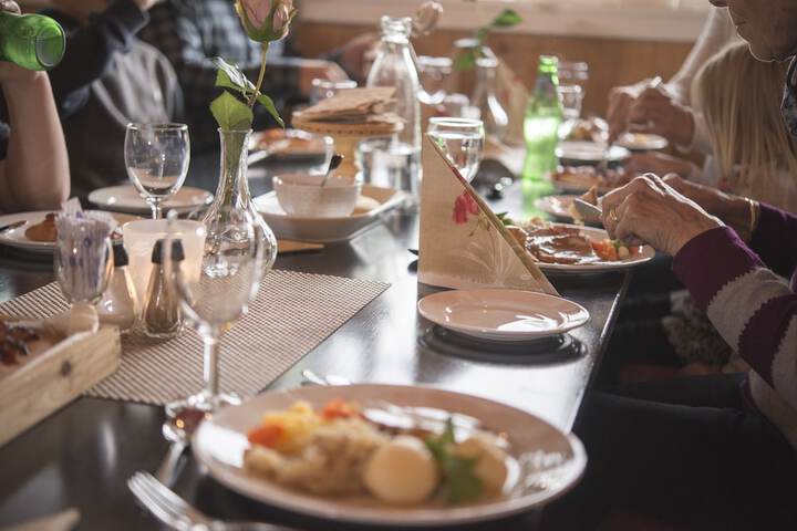 Dining 50 of 76