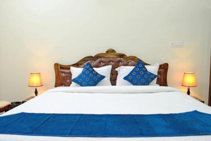 Hotel krishna kunj