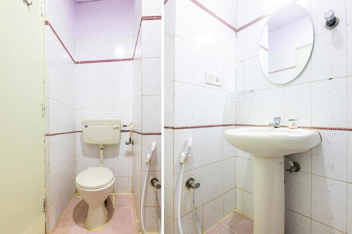 OYO 25036 Suraksha Residency