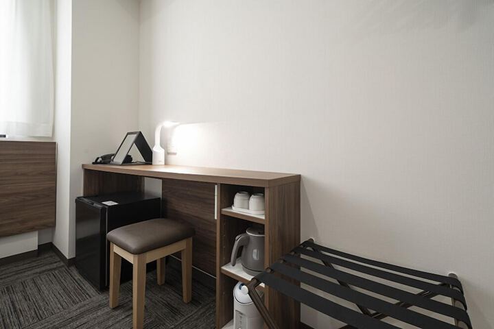 Room 13 of 26
