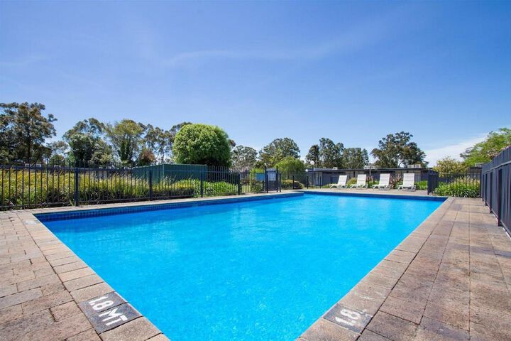 Pool Hotel
