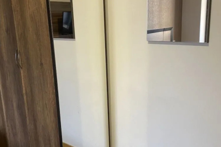 Room 2 of 8