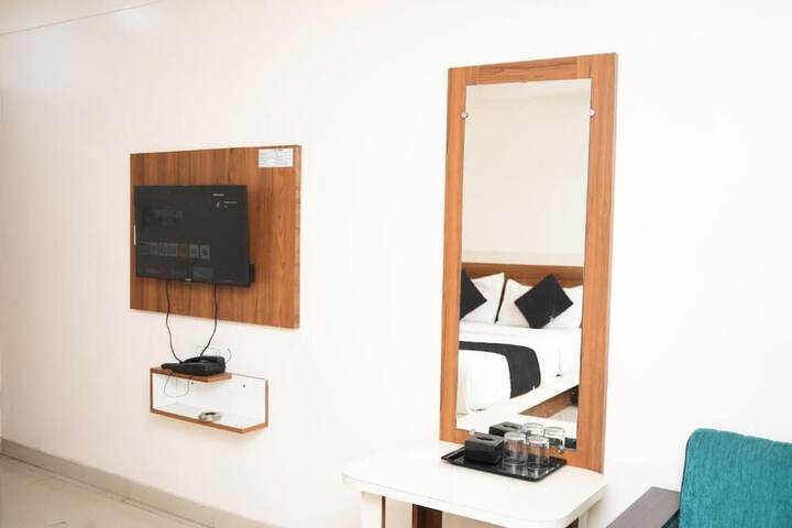 Room 12 of 23