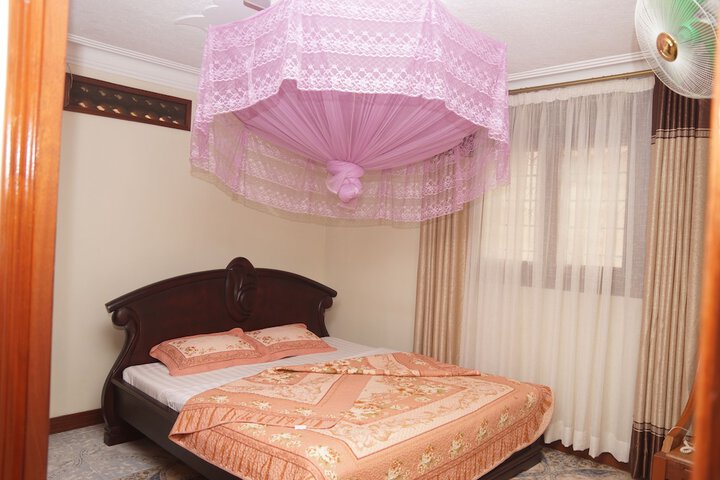 Room 12 of 44