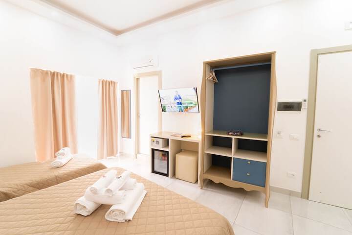 Room 119 of 309