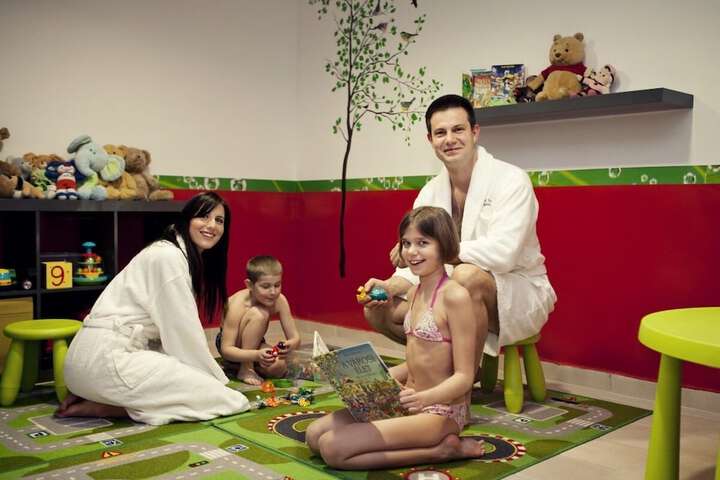 Childrens Activities 53 of 63