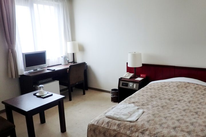 Room 14 of 30