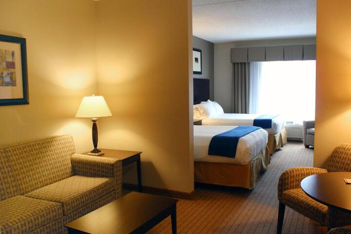 1 King Bed Suite (1 of 3)