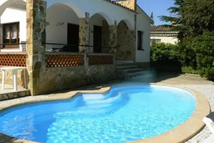 Pool 12 of 19