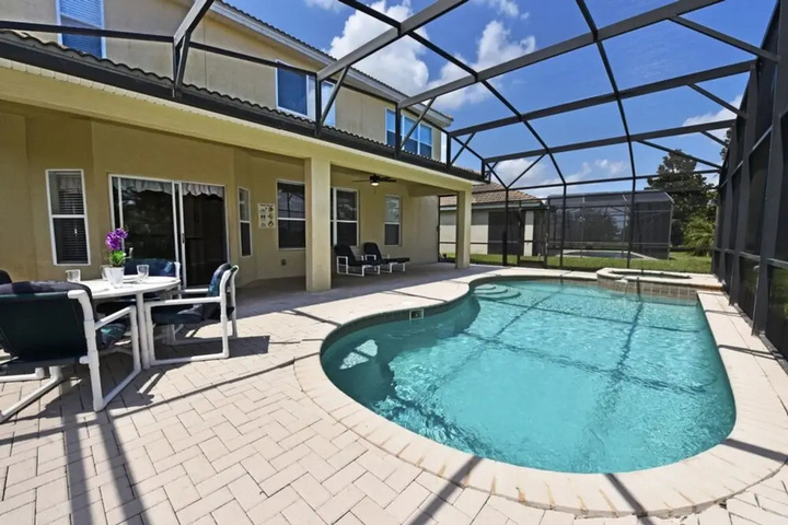 Pool 14 of 29
