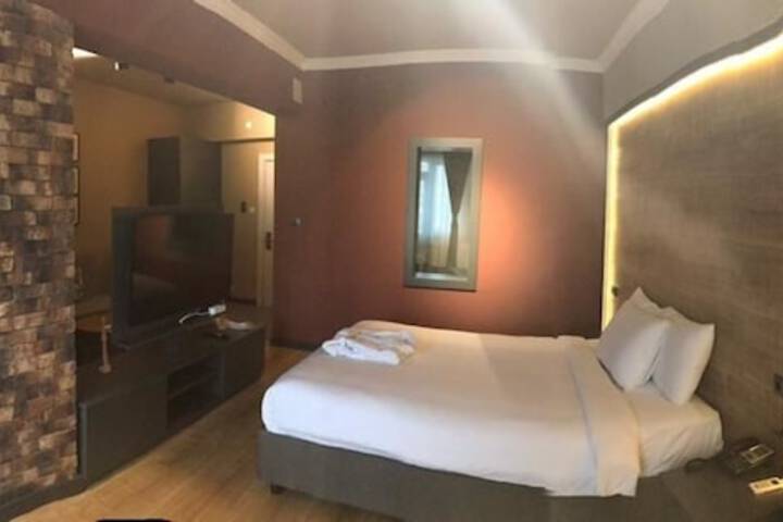 Room 18 of 50