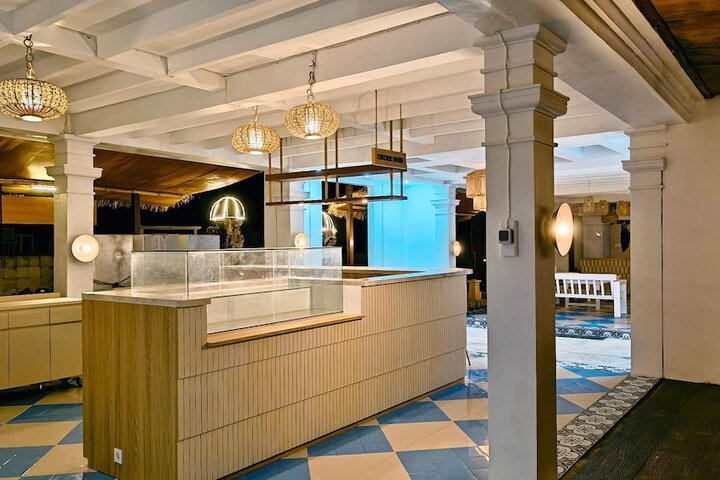 Guest Lobby