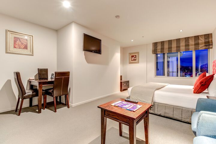 Room 14 of 40