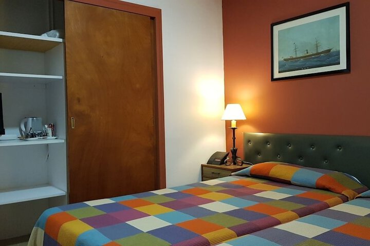 Room 21 of 48