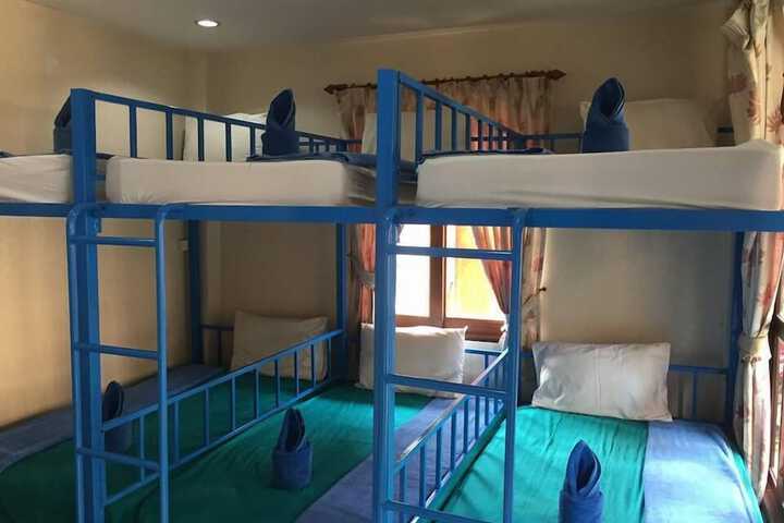 Room 8 of 42