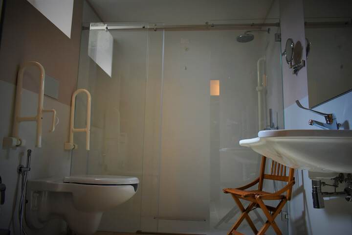 Room 31 of 54