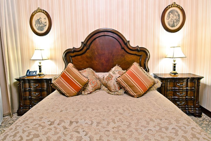 Room 16 of 71