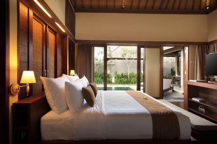 Room 4 of 48