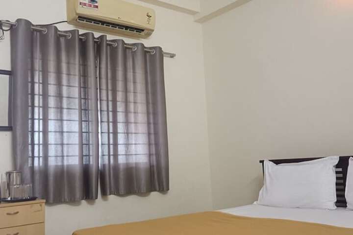 Room 10 of 22